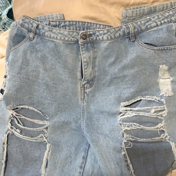 plus size ripped jeans - Picture 3 of 4